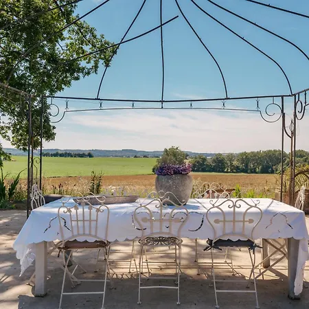 Demeures & Chateaux Le Clos Luly Bed & Breakfast